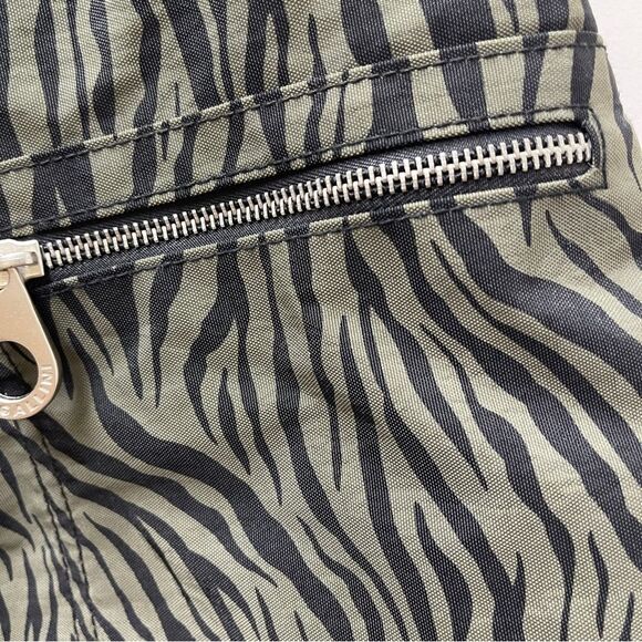 Baggallini Zebra Print Shoulder Bag Medium Two Straps Canvas Twist Lock Purse - Picture 7 of 12